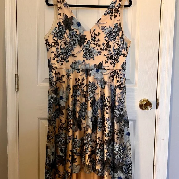 Badgley Mischka | Dresses | Belle By Badgley Mischka Floral Embroidered  Highlow Dress | Poshmark